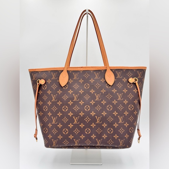 Louis Vuitton Handbags - Louis Vuitton Neverfull MM